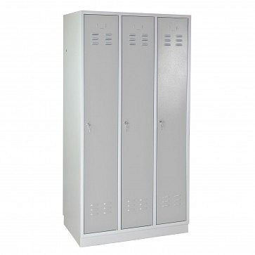 ADB garderob / skåp 3 dörrar, mått (H x B x D): 1775 x 890 x 500 mm, karossfärg: ljusgrå (RAL 7035), dörrfärg: silvergrå (RAL 7001), 40911